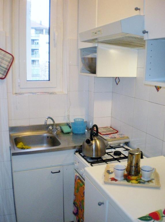 Apartment Melozzo ميلان الغرفة الصورة